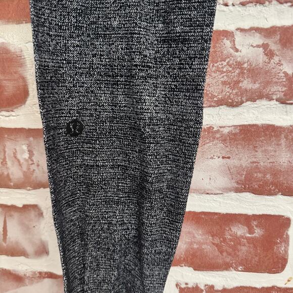 Lululemon Still Mind Foot Strap Yoga Pants Ice Gray Black Size 4 EUC - Picture 3 of 10